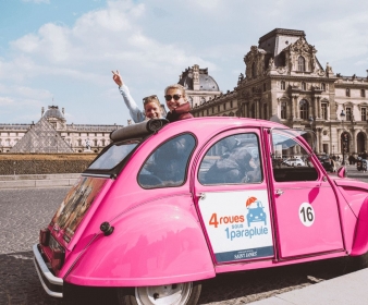 Paris private tour in a pink 2CV
