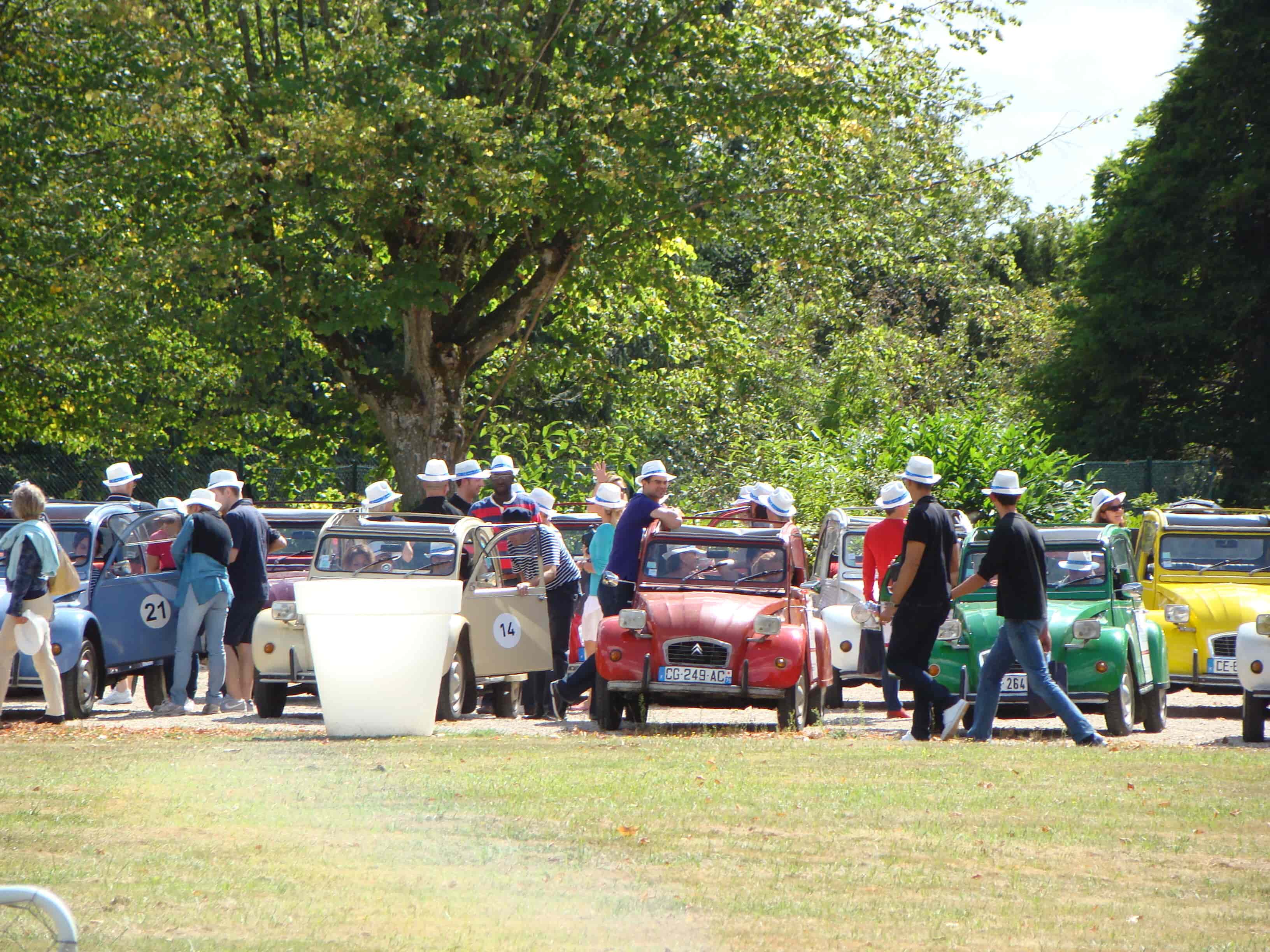 rallye 2CV - Normandie - 4 roues sous 1 parapluie